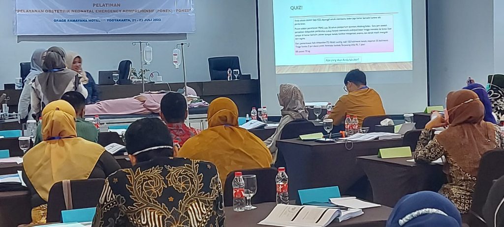 Gambar Pelatihan Tim PONEK